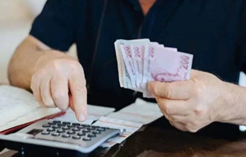 Emekli ve memura çifte müjde! Ek gösterge, zam, ikramiye ve sosyal desteklerde yeni dönem başlıyor - Resim: 1