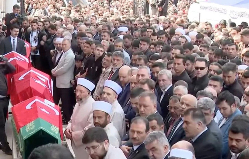 Kahramanmaraş okul katliamına ağlıyor! 9 öğrenci ve öğretmenin cenazesi kahretti... En zor veda! Gözyaşları sel oldu - Fotoğraf: 12