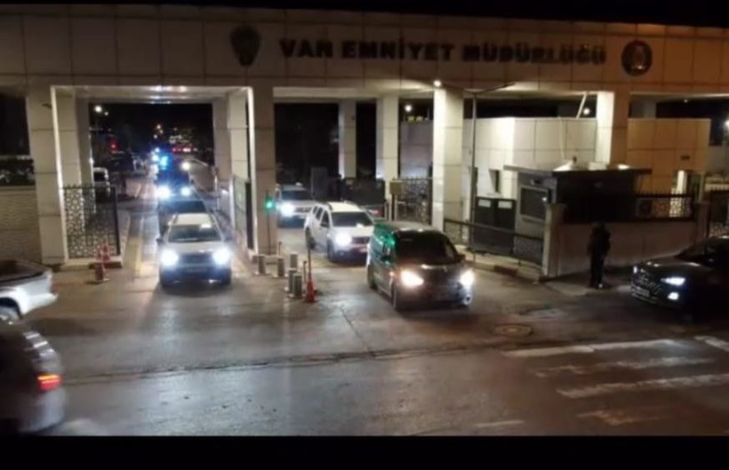 Van merkezli 8 ilde 'nitelikli dolandırıcılık' operasyonunda 26 tutuklama - Resim: 2