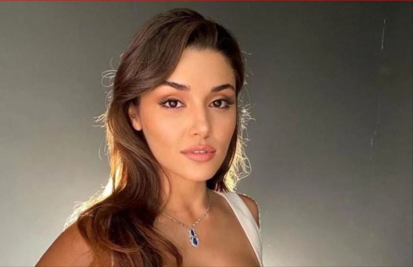 Hande Erçel Atatürk paylaşımı yaptı! Ünlü marka sponsorluktan çekildiğini duyurdu - Resim: 2