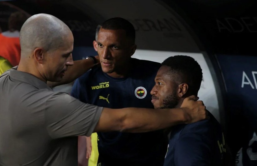Antalya'dan 3 puanla dönüyor: Fenerbahçe ikinci yarıda galibiyeti aldı! - Resim: 4