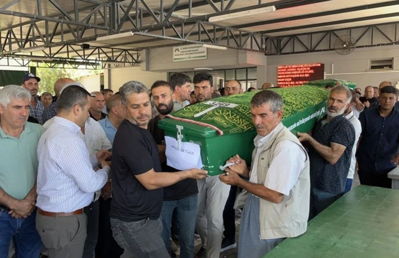 Mersin ve Konya'da kahreden veda! Tabutlar yan yana dizildi - Fotoğraf: 2