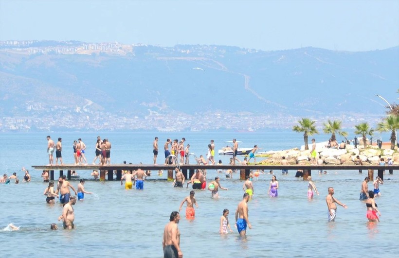 Kocaeli'nin mavi bayraklı plajları bayramın gözdesi oldu - Resim: 1