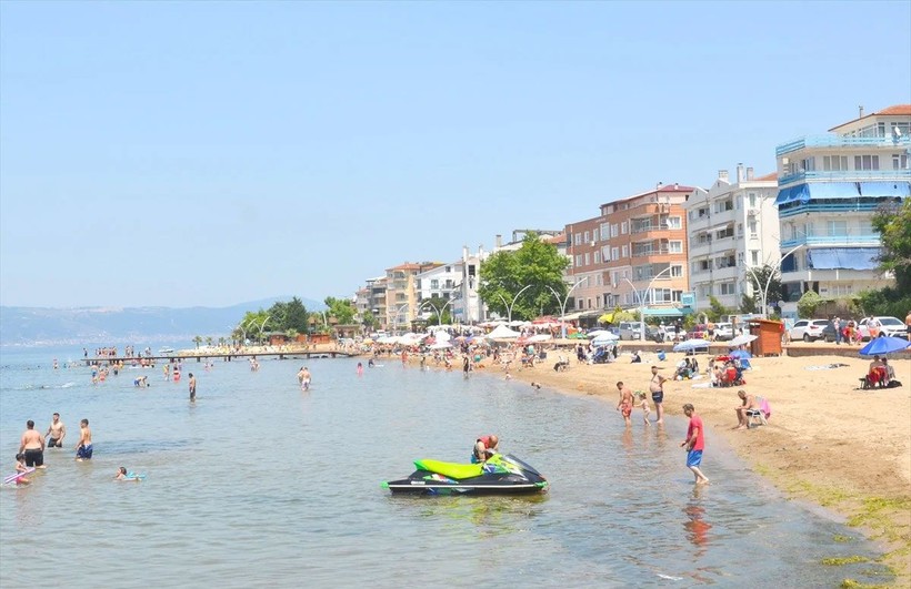 Kocaeli'nin mavi bayraklı plajları bayramın gözdesi oldu - Resim: 2