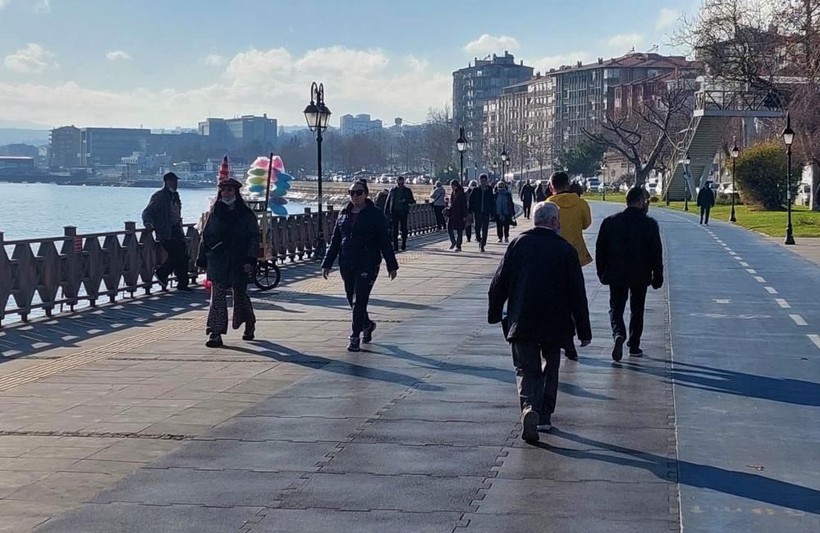 Covid-19 havada 20 dakika kaldıktan sonra bulaşıcılığının çoğunu kaybediyor - Resim: 4