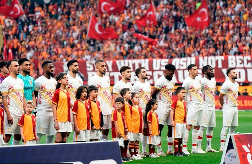 Şampiyon Galatasaray! 5. yıldızı taktı... Süper Lig'de 25. şampiyonluk - Resim: 1