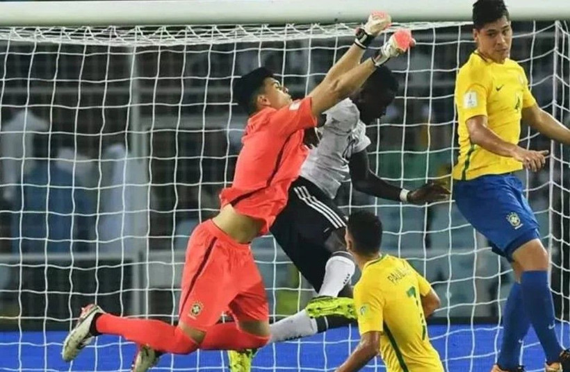 Dünyanın en iyi kalecileri sıralaması: Süper Lig'den listeye giren tek isim... - Fotoğraf: 3