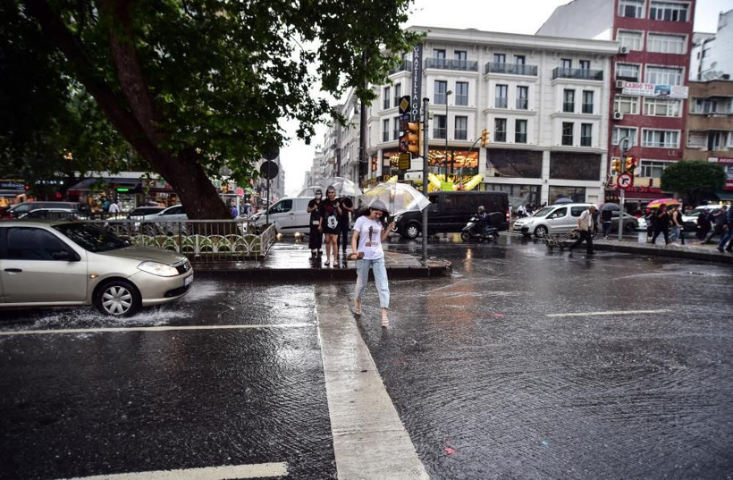 Meteoroloji'den çok sayıda il için gök gürültülü sağanak uyarısı - Fotoğraf: 11