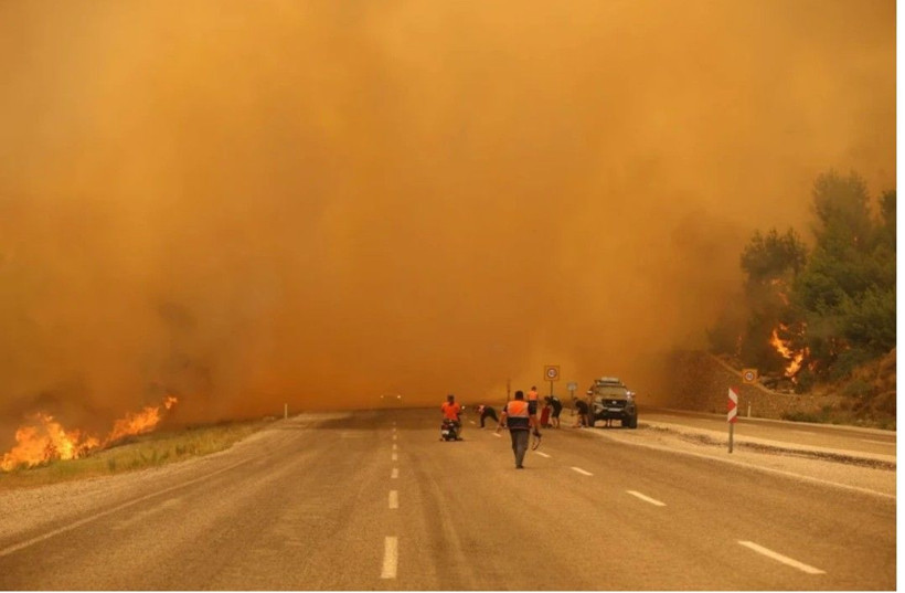 Seydikemer orman yangınından kötü haberler! Kaş'taki yangın da ürkütüyor - Fotoğraf: 4