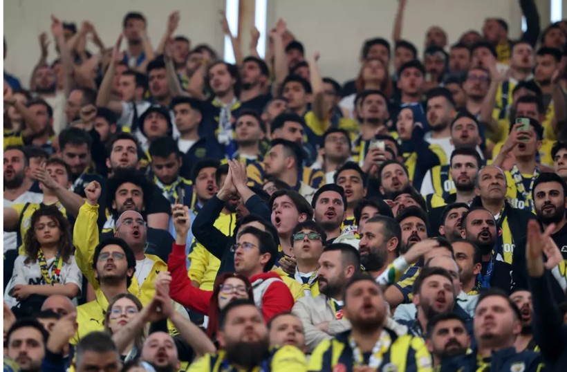 Fenerbahçe'de taraftar çıldırdı! Tribünler o ismi başkanlığa davet etti - Resim: 4
