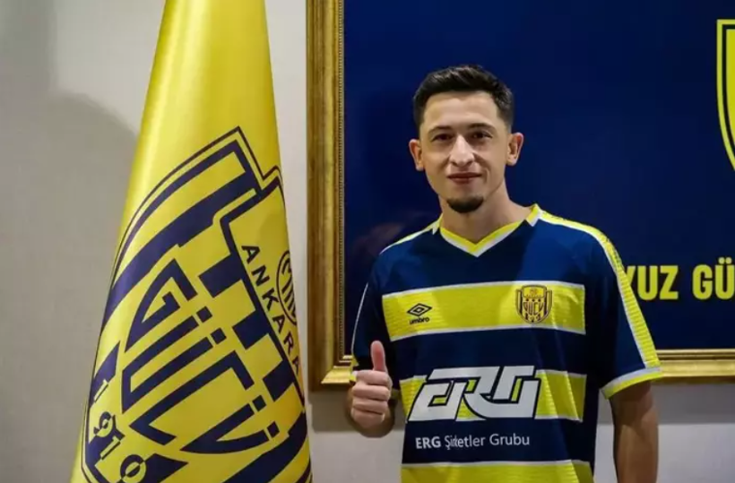 Süper Lig'de biten tüm transferler listesi; İşte yaz transfer dönemine damga vuran isimler - Fotoğraf: 29