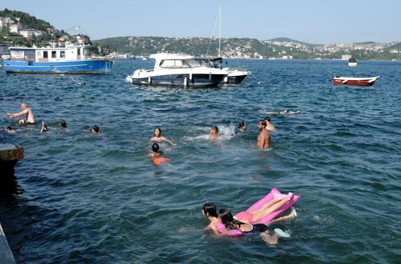 İstanbul'da sıcaklık bugün zirve yapacak; Böylesi görülmedi! Sakın dışarı çıkmayın - Resim: 4