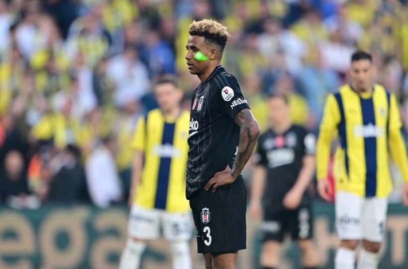 Derbiye damga vurmuştu! Gedson'a lazer tutan Fenerbahçeli taraftarın cezası belli oldu - Resim: 1