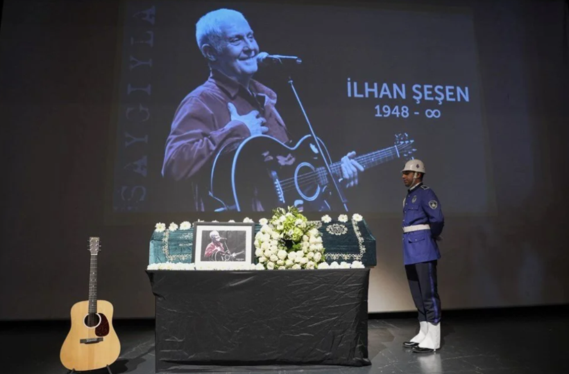 Müziğin 'Amca'sı İlhan Şeşen'e veda... Tabutu asansörde mahsur kaldı! - Resim: 2