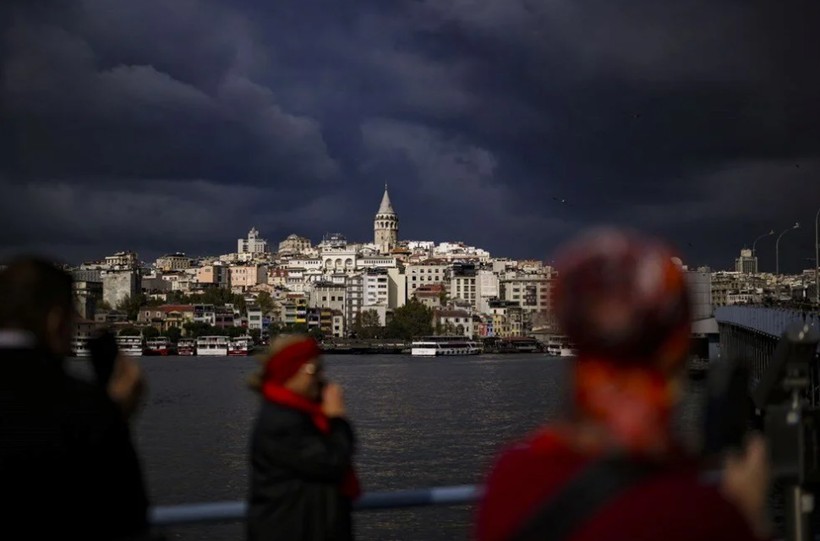 İstanbul için çifte uyarı: Balkanlar’dan sağanak geliyor! Bu akşam saatlerine dikkat - Resim: 4