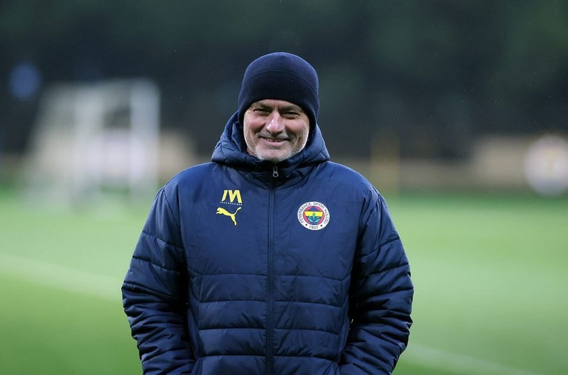 Jose Mourinho’nun Fenerbahçe sözleşmesinde şok detay: Başka takıma gitse bile maaş alacak - Resim: 2