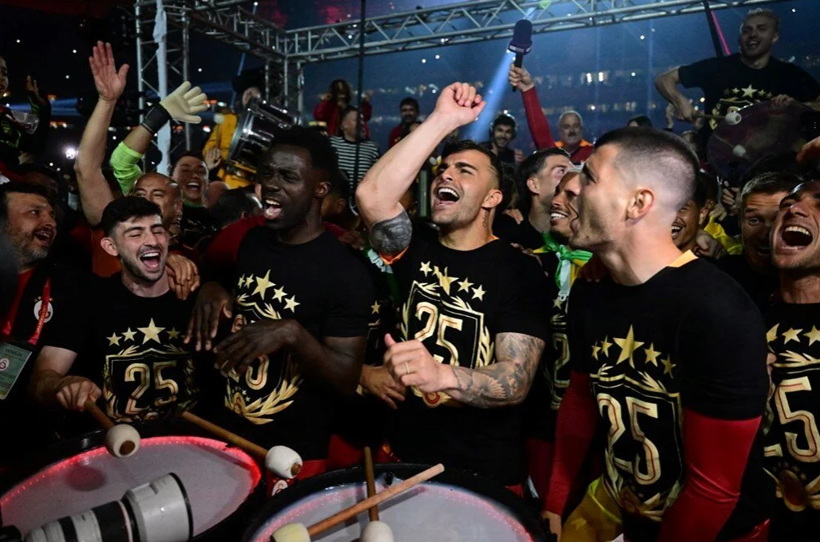 Galatasaray'ın büyük kutlaması pazar günü; 13 ünlü şarkıcı sahne alacak - Resim: 2