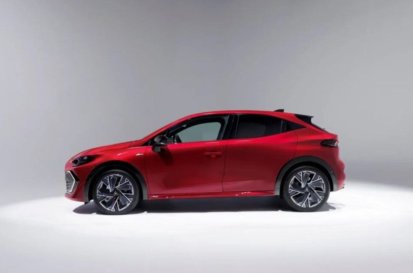 Yeni Clio beğeni topladı; Yakıt cimrisi ve hibrit özelliği var - Resim: 4