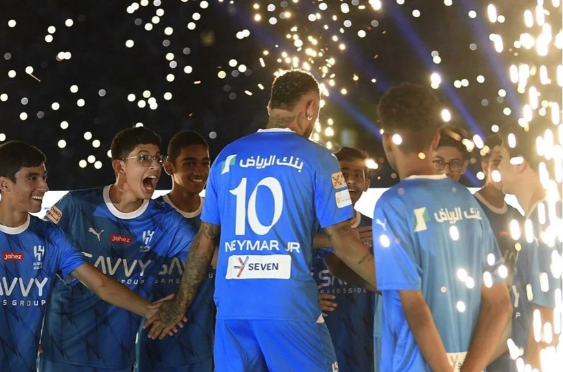 Neymar için görkemli tören; Al Hilal taraftarıyla buluştu - Resim: 2