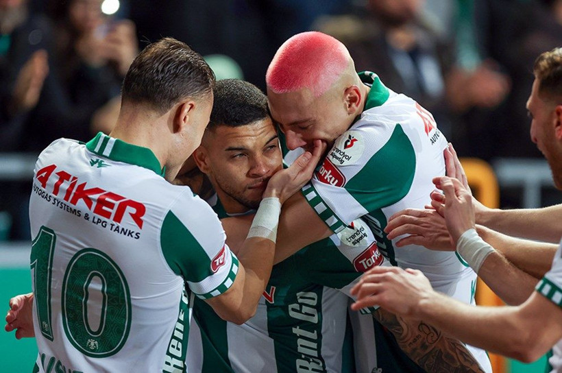 Yusuf Erdoğan'dan Fenerbahçe maçı sonrası olay itiraf: "Hakem özür diledi" - Fotoğraf: 5