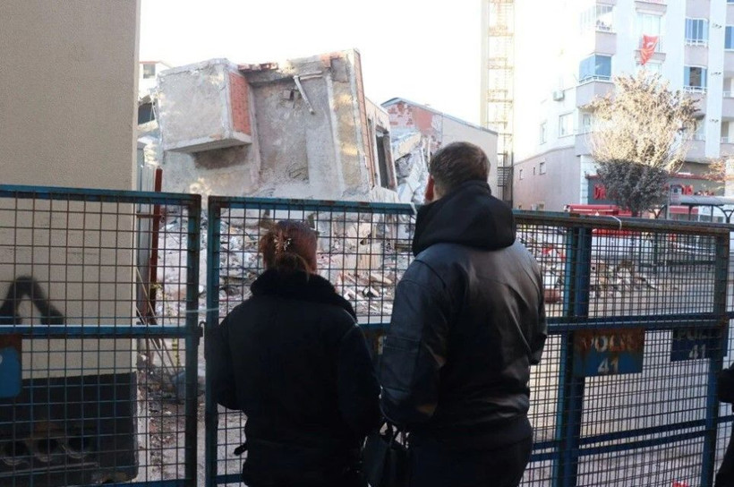 Gebze'de çöken binada 4 kişi öldü: Bilir ailesinden geriye bu not ve fotoğraf kaldı - Fotoğraf: 8