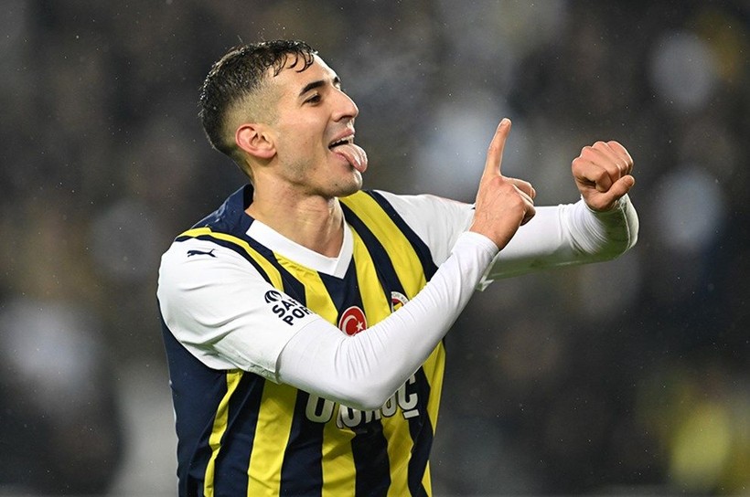 Mert Müldür için sürpriz transfer ihtimali: Fenerbahçe'den karar çıktı - Resim: 4