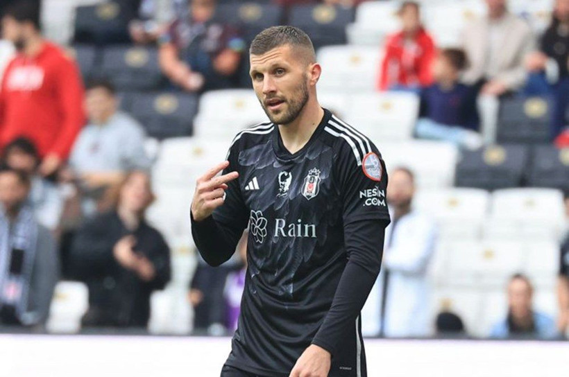 Beşiktaş'ta bileti kesilen 4 futbolcunun yeni takımları şekilleniyor - Resim: 4