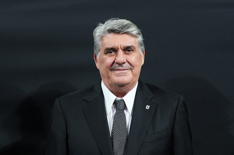 Serdal Adalı ve yönetimi mazbatasını aldı: "Bize verilen bu göreve ve emanete layık olacağız" - Resim: 1