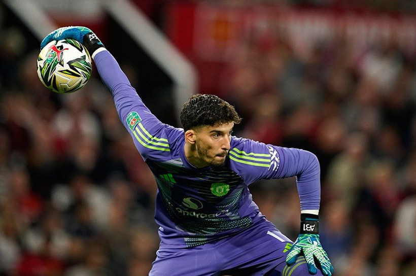 Avrupa Ligi maçına Altay Bayındır damgası: Türk futbolcuyla pozisyonu gündem oldu, kahraman ilan edildi - Resim: 3