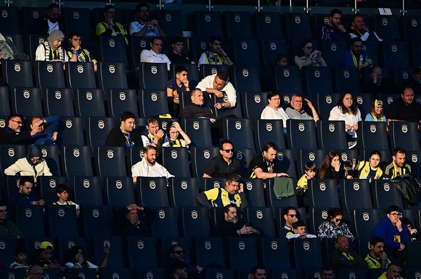 Kadıköy’de gergin galibiyet! Fenerbahçe Eyüpspor’u yendi, spor yazarları eleştiri yağdırdı - Resim: 3