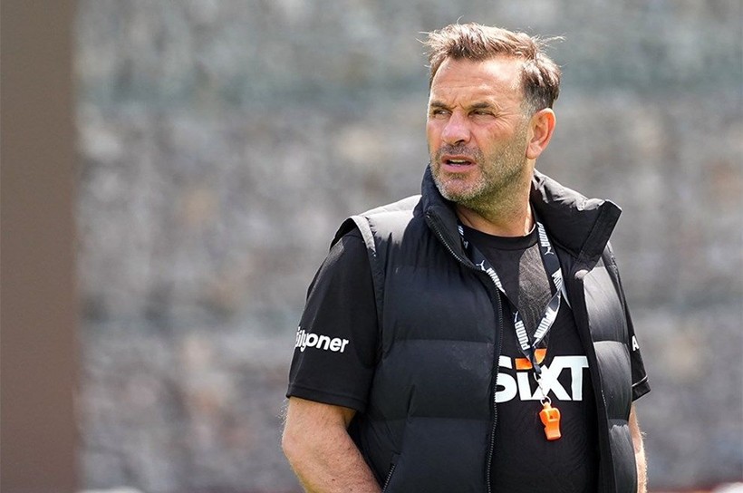 Galatasaray’da Okan Buruk’tan şok temizlik! “Huzuru bozuyorlar!” deyip kapıyı gösterdi - Resim: 1