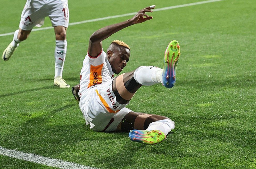 Aylar süren Osimhen flörtü bitti: “Başka takım yok, Galatasaray’a geliyorum!” - Resim: 1