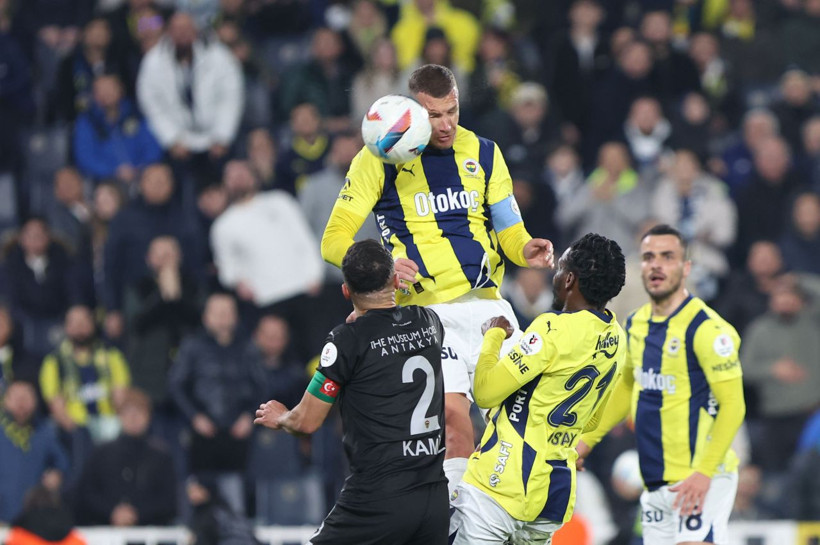 2 transfer tamam, 20 milyon euroluk stoper! Aymeric Laporte, Loic Badiashile, Hermoso ve Tuta derken... - Fotoğraf: 8