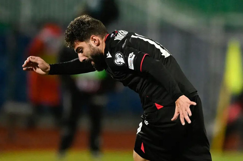 Beşiktaş'ın sezon sonuna bıraktığı transfer ortaya çıktı: Kimsenin beklemediği sürpriz isim - Resim: 4