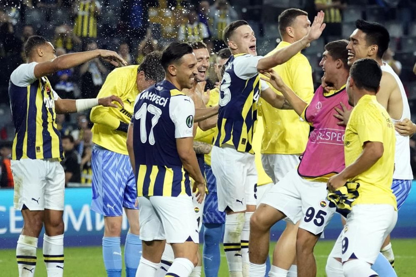 20 dakika topa dokunmadı, futbolu unutmuş! - Fotoğraf: 7