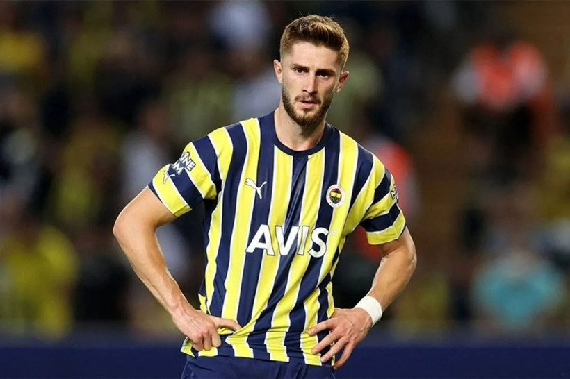 Fenerbahçeli o futbolcular sezon sonu gönderiliyor: Mourinho'yu takipten çıktılar! - Fotoğraf: 10