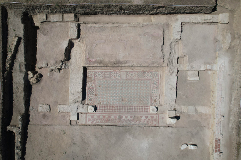 Pompeiopolis’te binlerce yıllık miras gün ışığına kavuştu! 105 metrekarelik mozaik ortaya çıkarıldı - Fotoğraf: 4