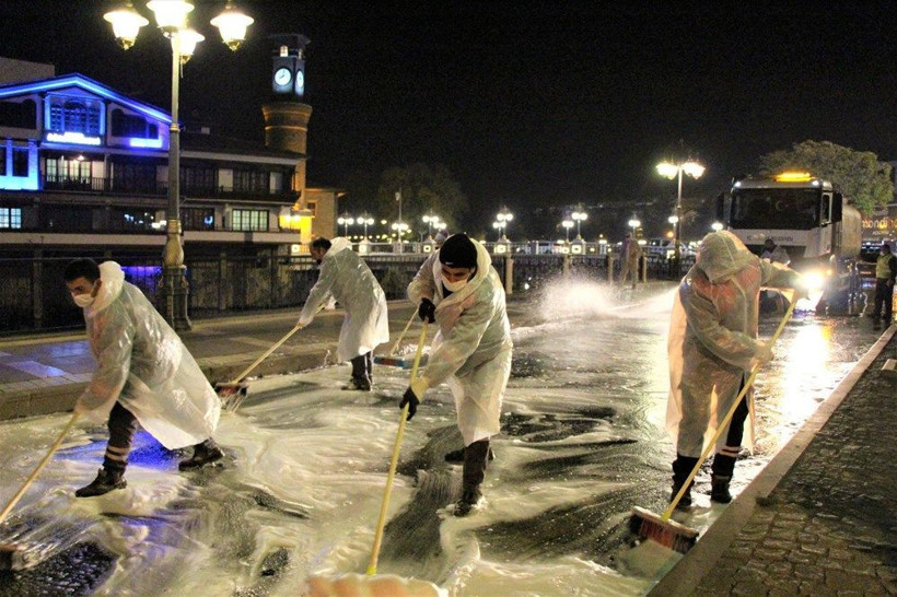 Koronavirüs temizlik timi Amasya’yı 'foşur foşur' yıkıyor - Resim: 2