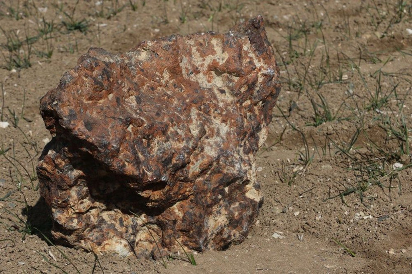 Çorumlu çiftçi 68 kiloluk 'göktaşı'nı ABD'ye 1.3 milyon liraya sattı! - Resim: 2