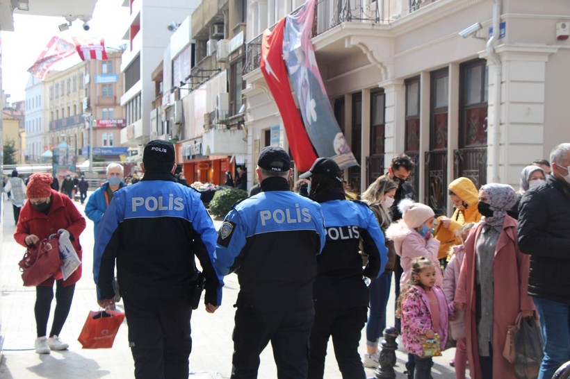Restoran ve kafeler yeniden kapanabilir! - Resim: 2
