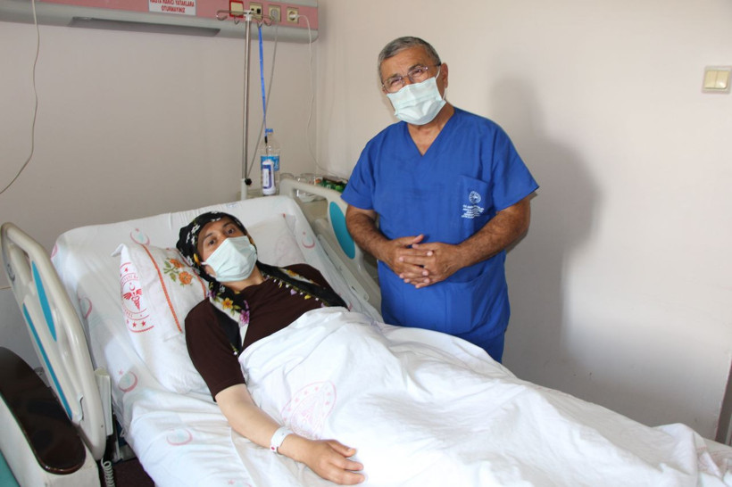 Fazla kilo zannediyordu: Karnından çıktı! 6,4 kilo... - Resim: 3