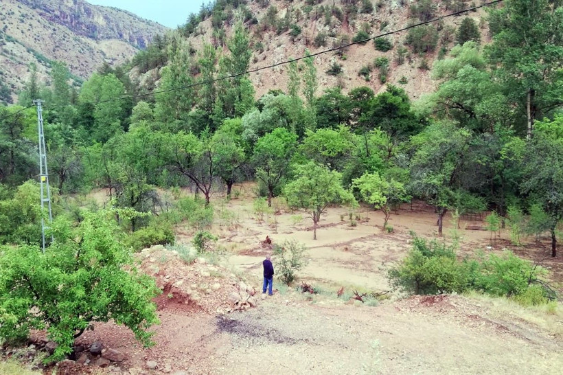 Gümüşhane’de 10 dakika süren dolu ve yağmur sele neden oldu - Resim: 4