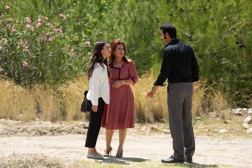 Bir Zamanlar Çukurova'da Kerem Alışık bombası! - Resim: 2