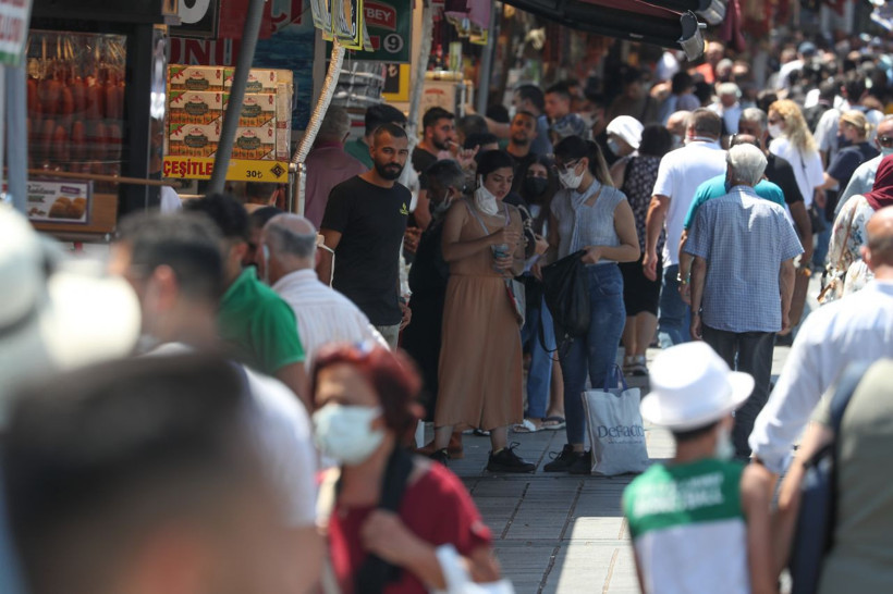 İstanbul İl Sağlık Müdürü Prof. Dr. Memişoğlu: Aşı olsanız da pozitif olabilirsiniz - Resim: 1