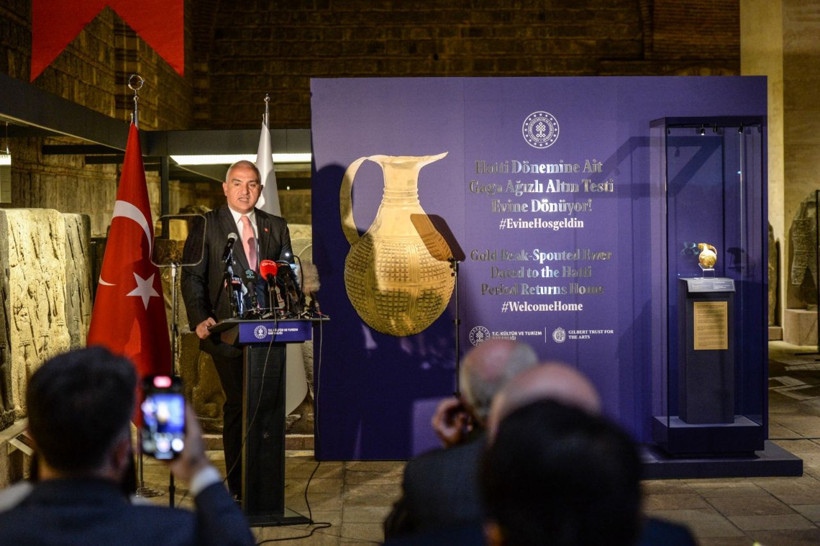 Anadolu'dan kaçırılan 4 bin 250 yıllık gaga ağızlı testi Türkiye'ye getirildi - Resim: 2