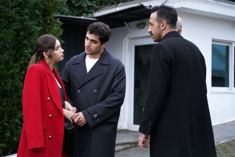 Yalı Çapkını dizisiyle ilgili bomba gelişme! Final yapmasına kesin gözüyle bakılıyordu... - Resim: 1