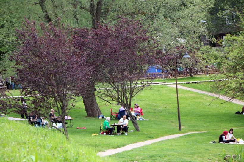 Doğa harikası Gölcük’te hafta sonu yoğunluğu - Resim: 1