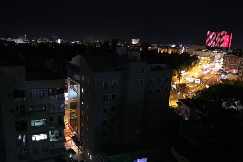 Antalya'da 'asgari ücret' için ışıklar açılıp, kapatıldı - Resim: 1