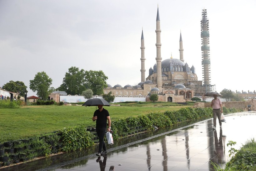 Meteoroloji'den İstanbul dahil 24 şehre kritik uyarı: Sağanak yağış çok kuvvetli geri dönüyor - Resim: 1