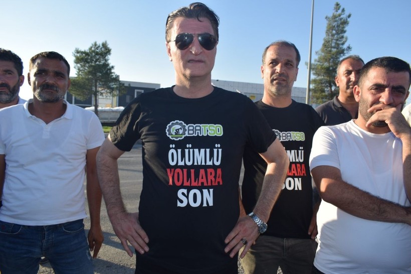 Batman'da 4 kişinin öldüğü kaza yerinde 'Ölümlü yollara dur' eylemi - Resim: 4